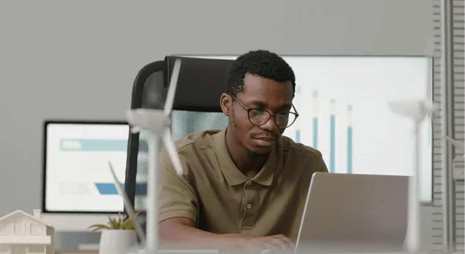 Domiciliary care tender writers at work